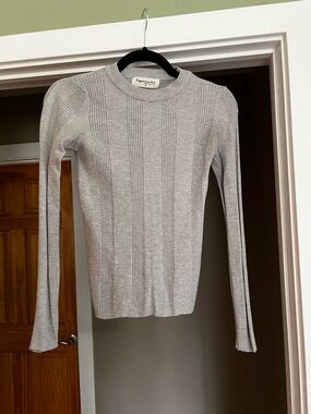 Impressions Light Gray Slim Ribbed Crewneck Sweater